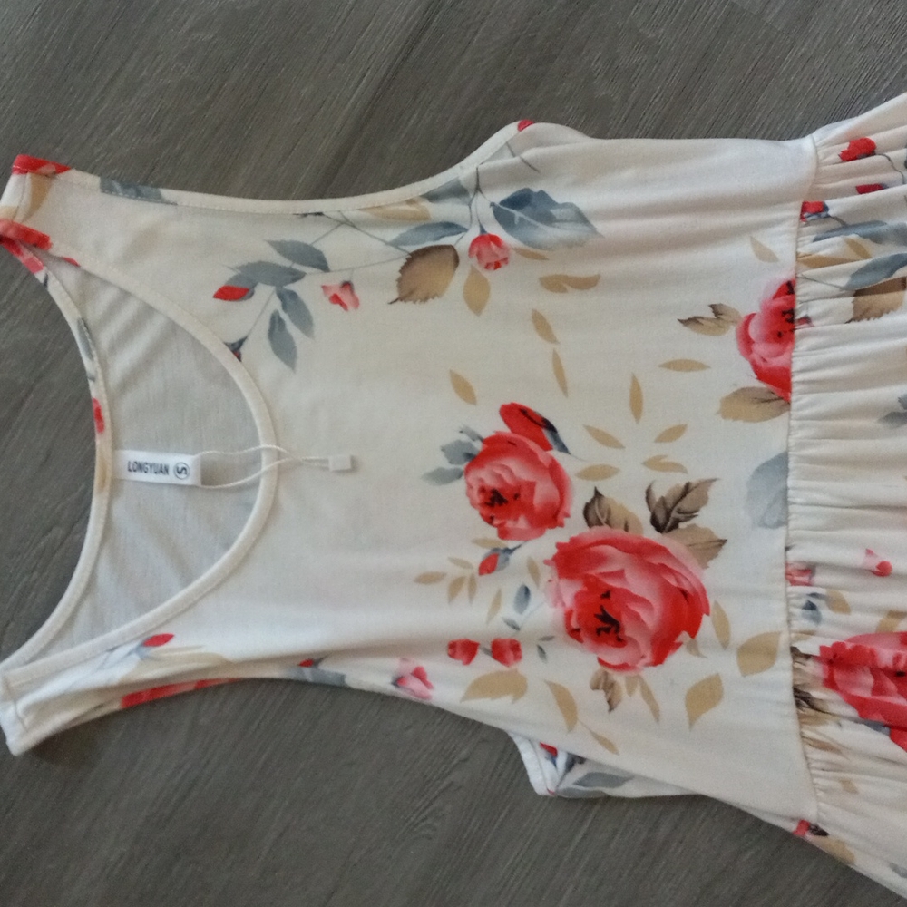 Dress - Picture 2 of 3